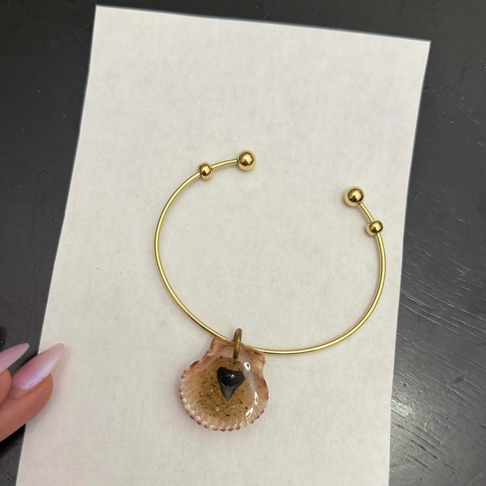 Gold Bracelet with seashell and shark took Pendant